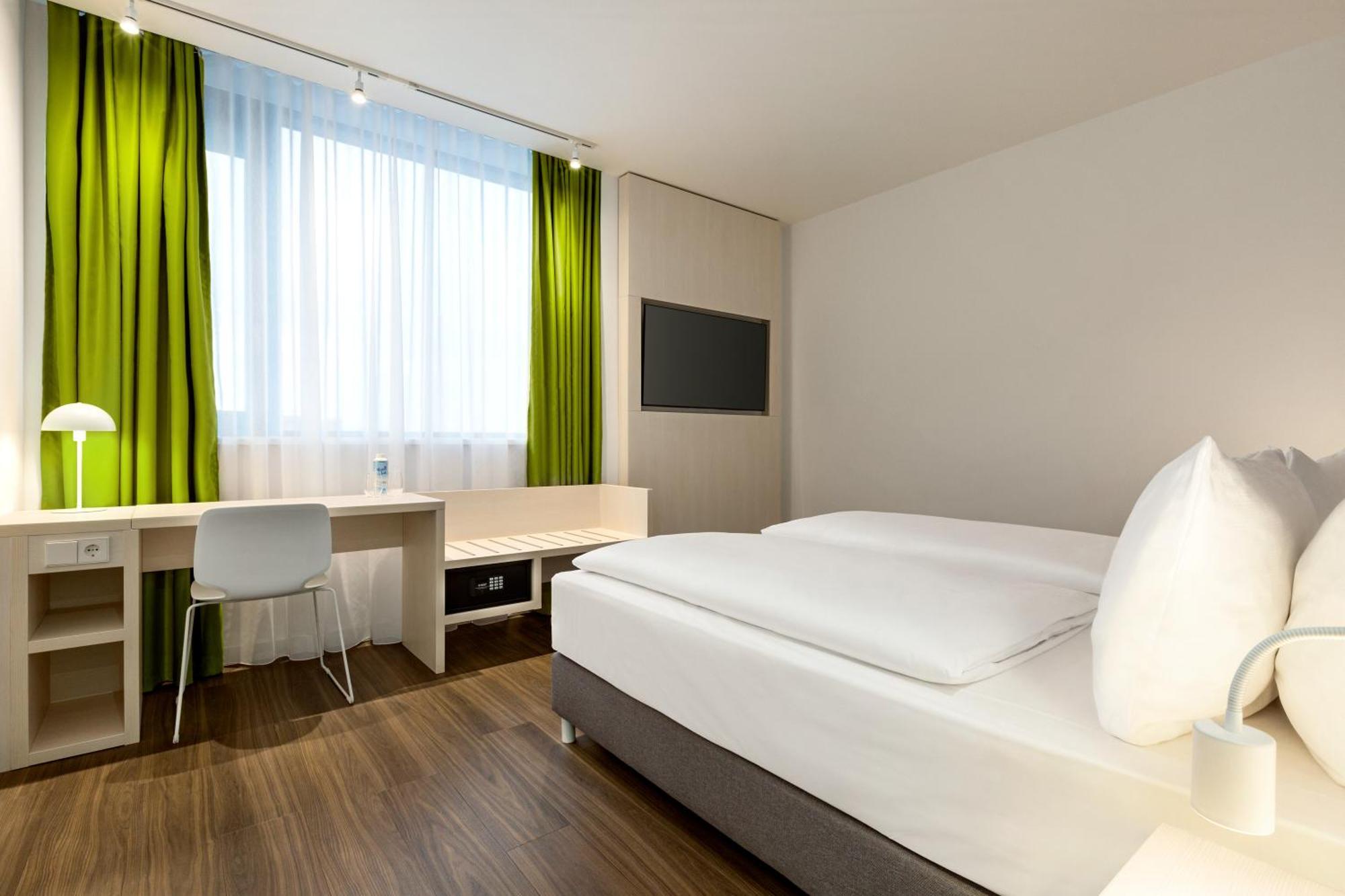 Hotel Super 8 By Wyndham Koblenz Coblenza Esterno foto